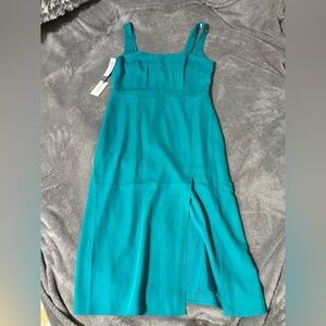 Aritzia Babaton '90s Slit Midi Dress